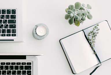 感谢球迷！武汉女足赛后谢场，球员舞旗和球迷庆祝晋级亚冠决赛