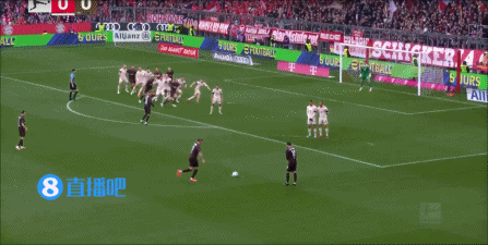 半场-拜仁暂1-1圣保利 凯恩破门奥利塞送助攻