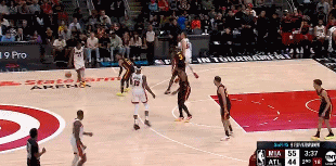 攻防一体！阿德巴约篮下起飞空接打中 随后防守端送出遮天大帽