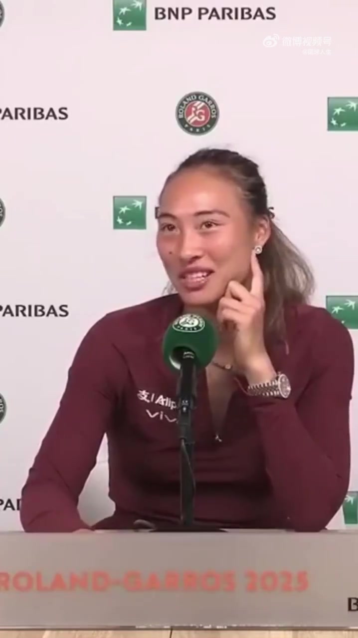 这提问...?郑钦文被问王楚钦&尴尬回答，错把覃海洋记成王楚钦